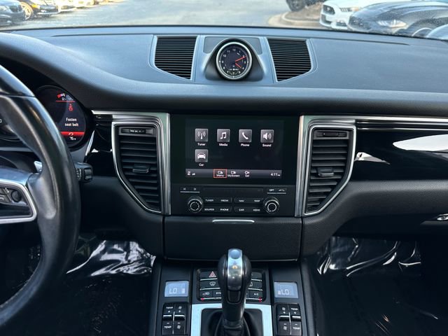 Used 2017 Porsche Macan image 19