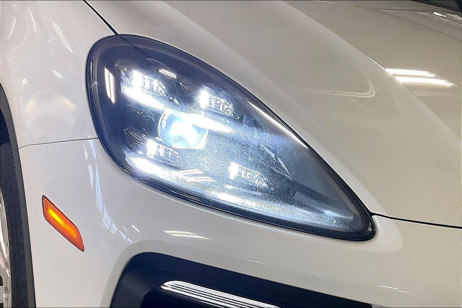 Used 2019 Porsche Cayenne AWD/4WD image 24