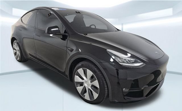 Used 2022 Tesla Model Y Long Range AWD/4WD image 3