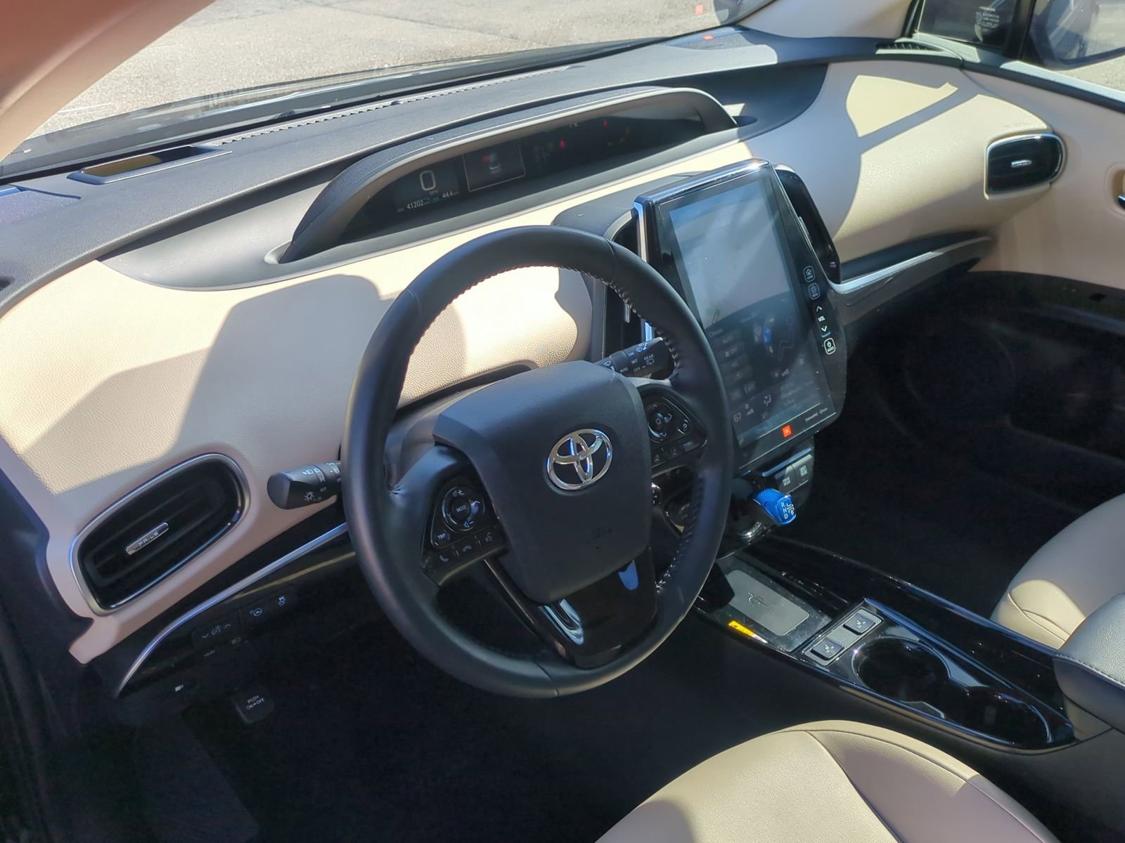Used 2022 Toyota Prius Limited image 16