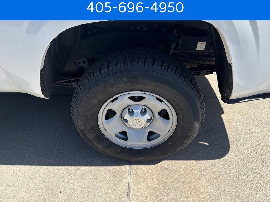 Used 2017 Toyota Tacoma SR image 9