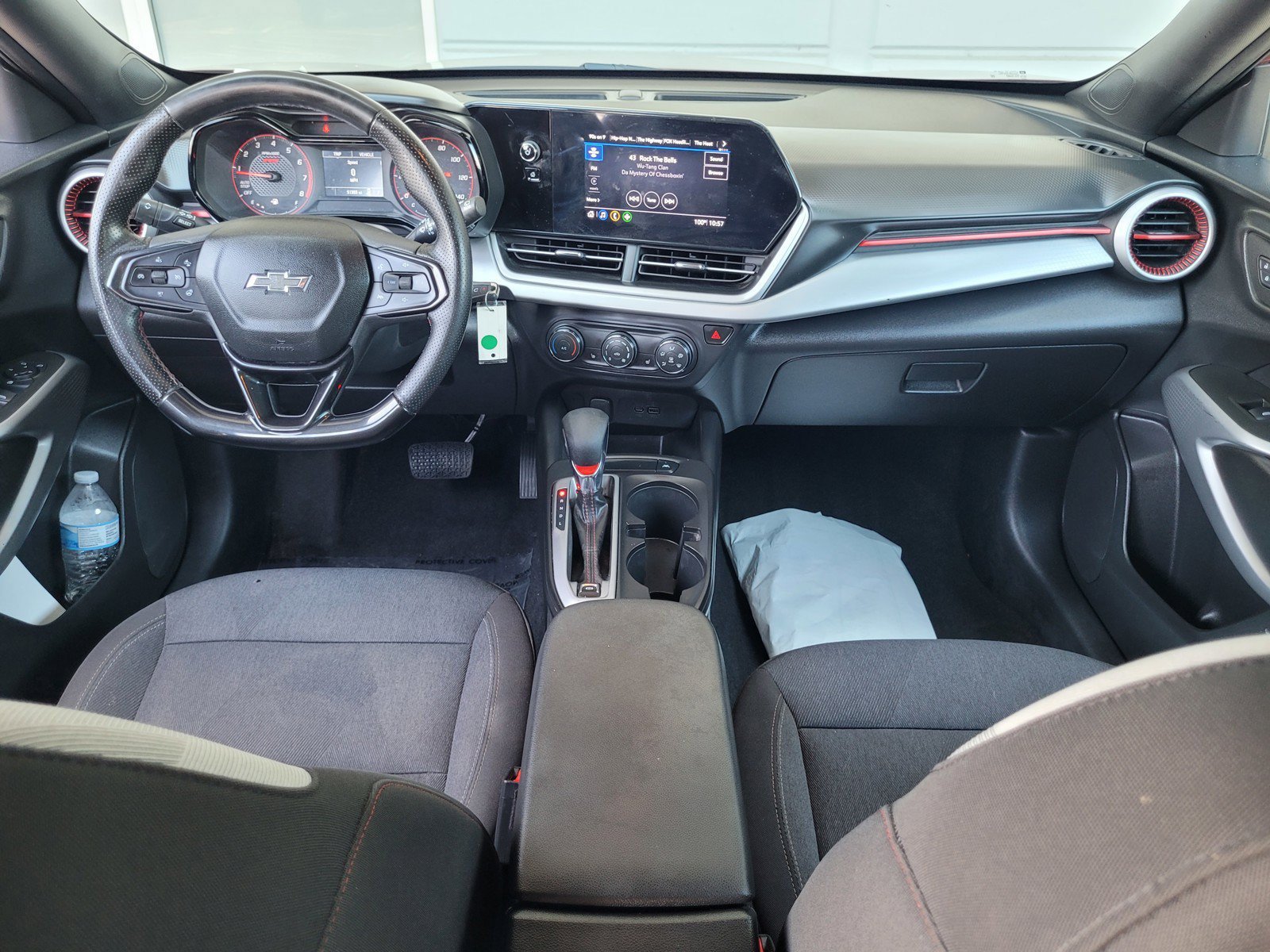Used 2024 Chevrolet Trax RS FWD image 15