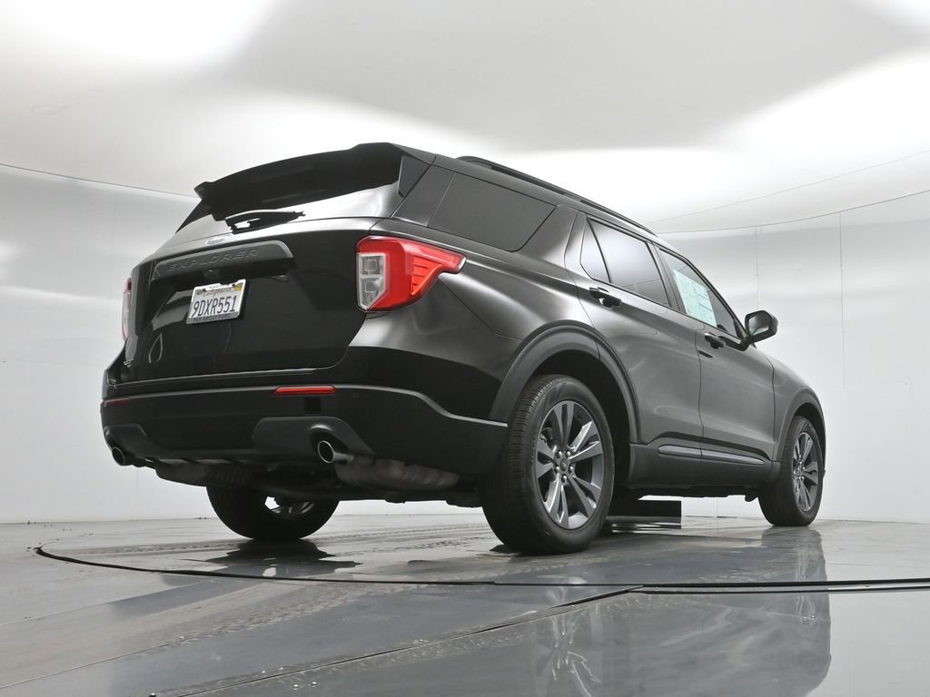 Certified 2022 Ford Explorer XLT w/ Equipment Group 202A image 46