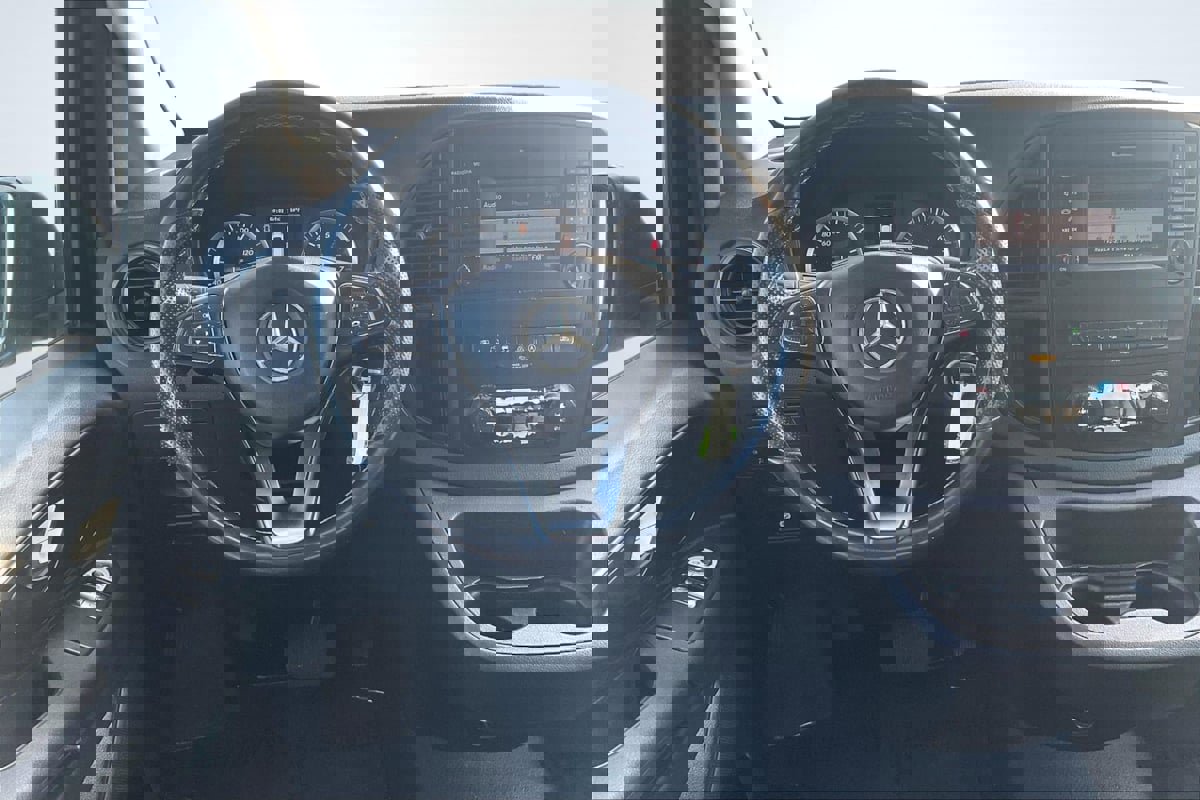 Used 2019 Mercedes-Benz Metris Passenger image 5