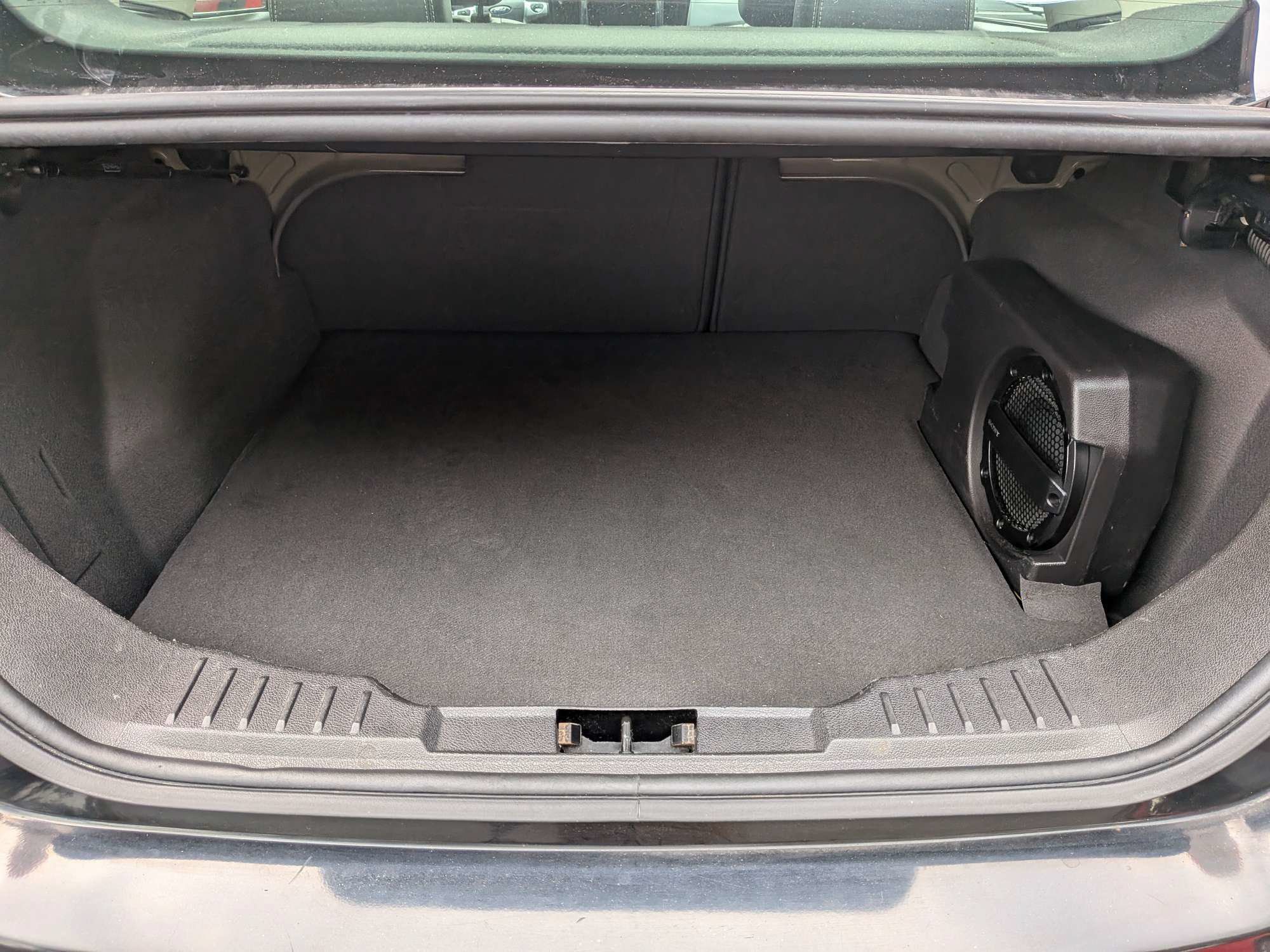 Used 2014 Ford Focus Titanium FWD image 12