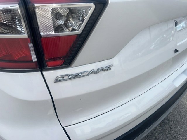 Used 2017 Ford Escape Titanium image 8