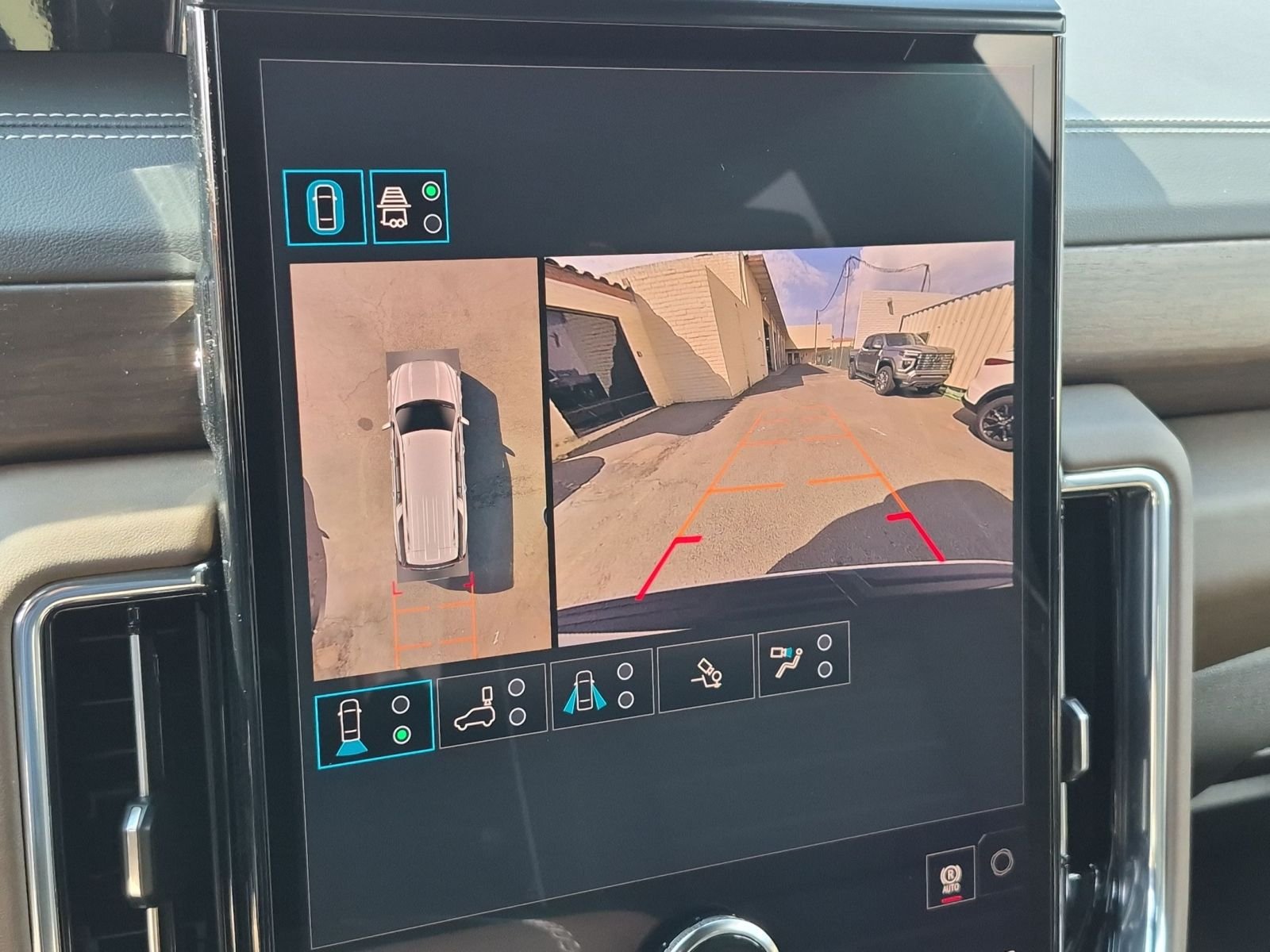 New 2026 GMC Yukon XL Denali Ultimate AWD/4WD image 14