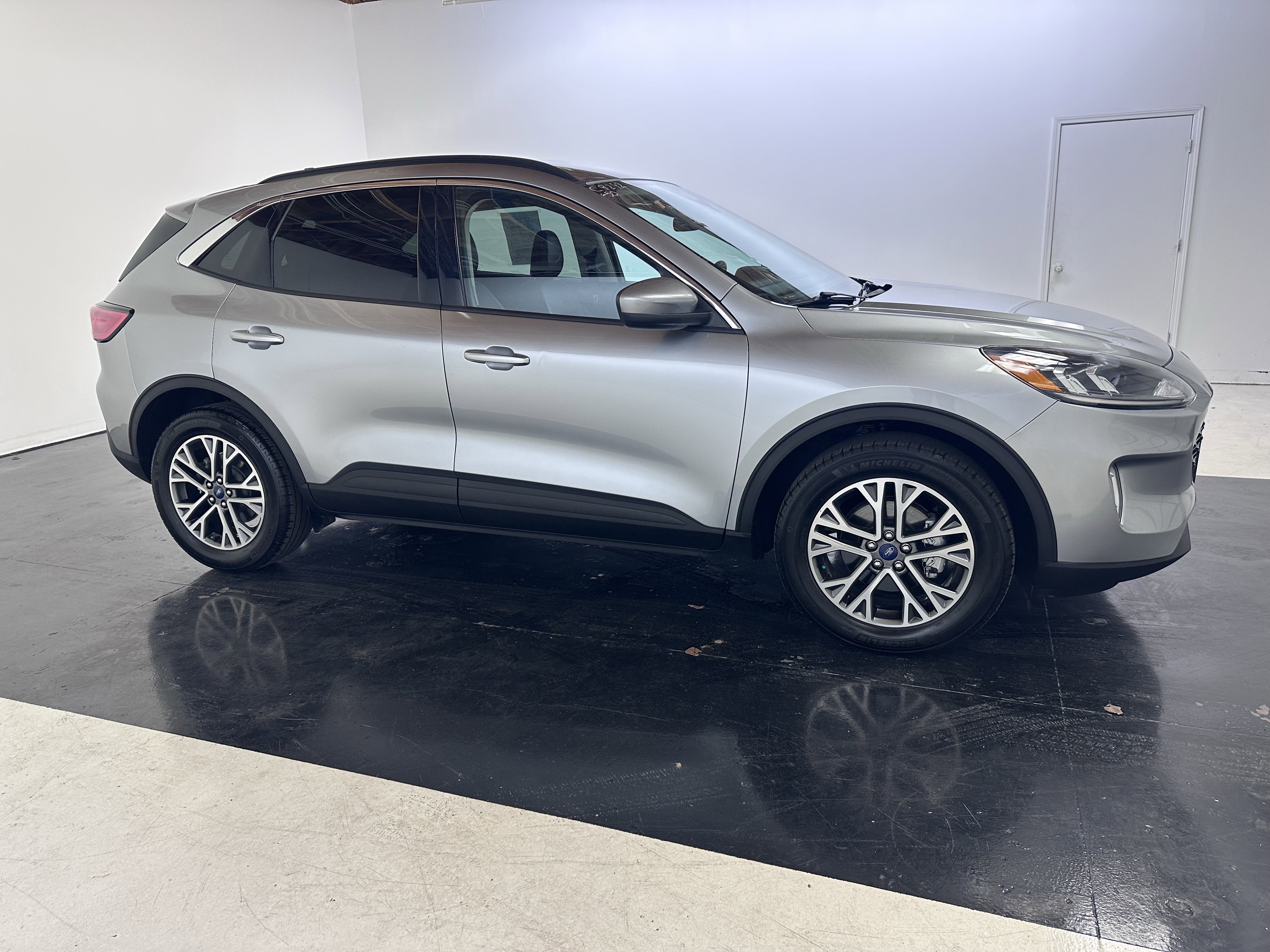 Used 2021 Ford Escape SEL AWD/4WD image 19