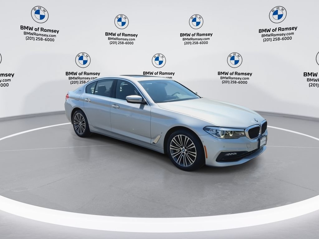 Used 2018 BMW 530e xDrive AWD/4WD image 2