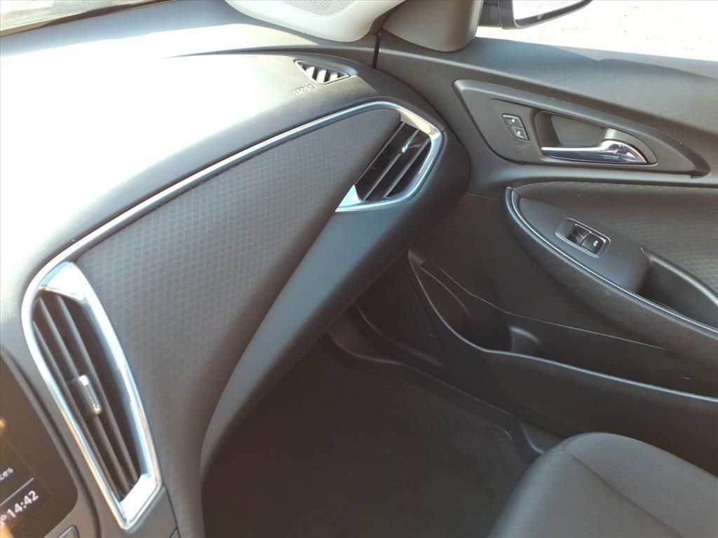 Used 2020 Chevrolet Malibu LT image 28