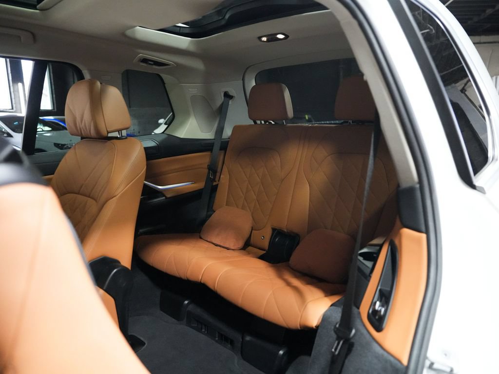 Used 2024 BMW X7 xDrive40i AWD/4WD image 40