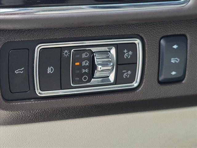 Used 2024 Lincoln Navigator L Black Label AWD/4WD image 8