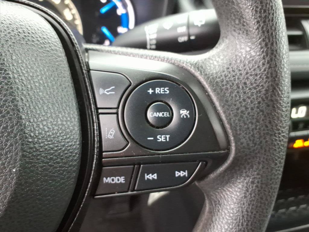 Used 2025 Toyota RAV4 LE AWD/4WD image 26