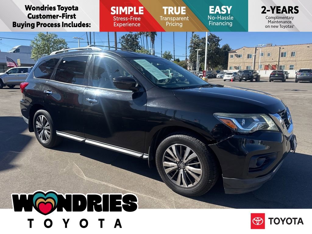 Used 2017 Nissan Pathfinder SV