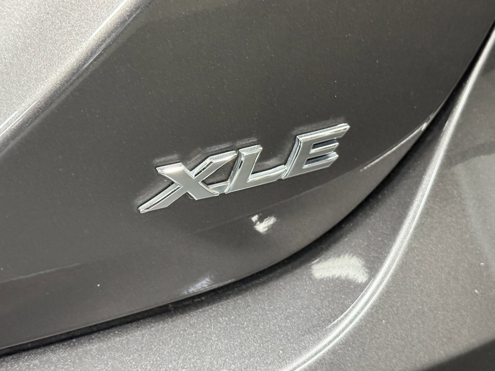 Used 2020 Toyota Camry XLE image 15