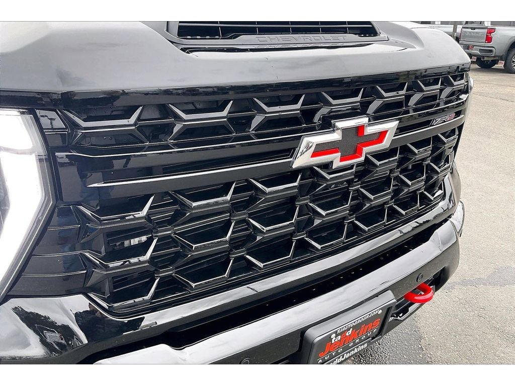 Used 2025 Chevrolet Silverado 2500 ZR2 w/ Technology Package AWD/4WD image 32