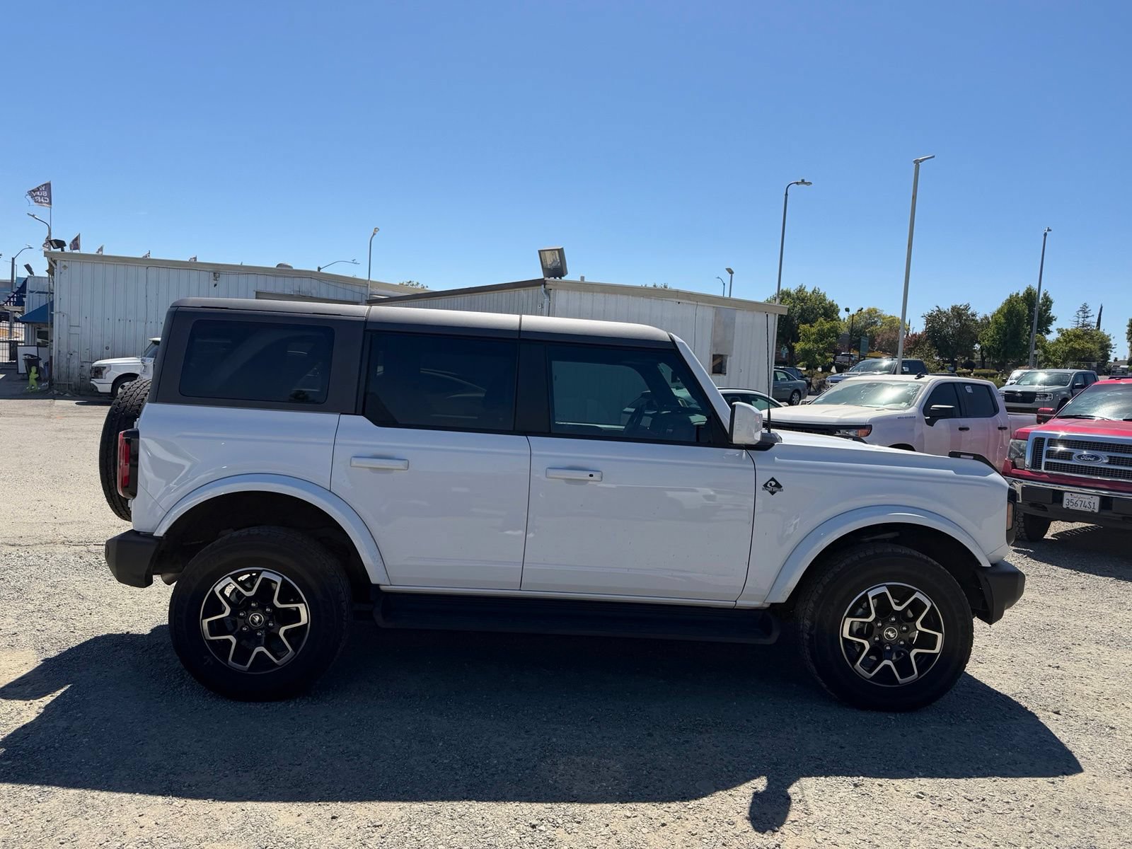 Used 2025 Ford Bronco Outer Banks AWD/4WD image 6