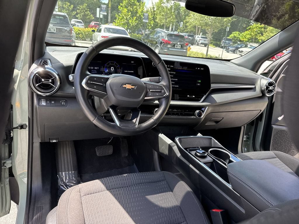 Used 2026 Chevrolet Equinox LT FWD image 35
