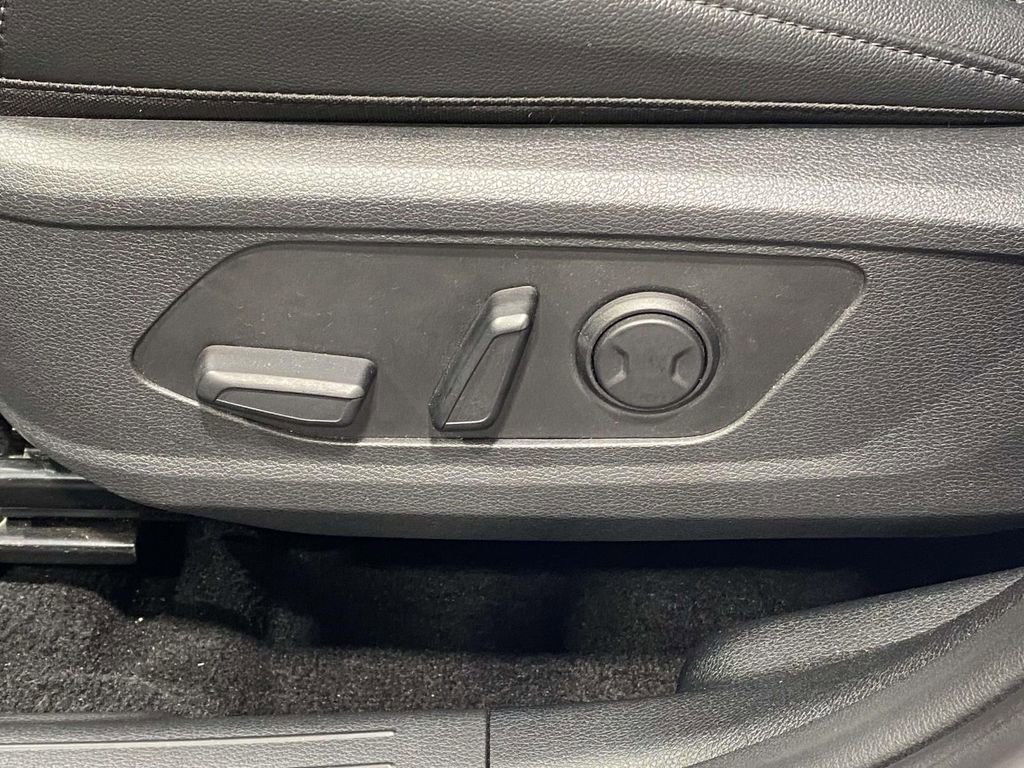 Used 2026 Kia Sportage EX w/ EX Panorama Roof Package image 18