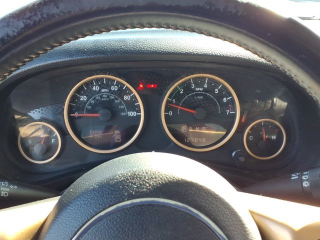 Used 2014 Jeep Wrangler Unlimited Sahara AWD/4WD image 19