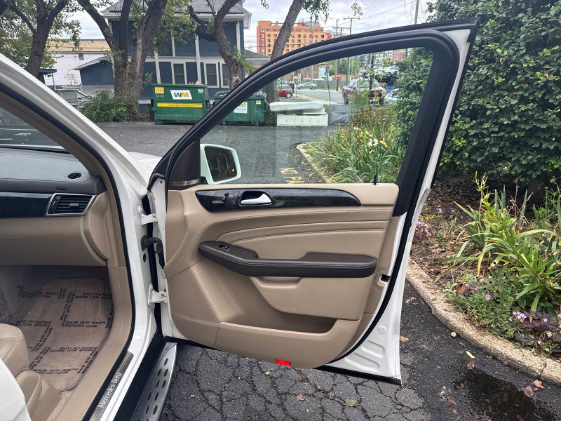 Used 2015 Mercedes-Benz ML 400 4MATIC image 11