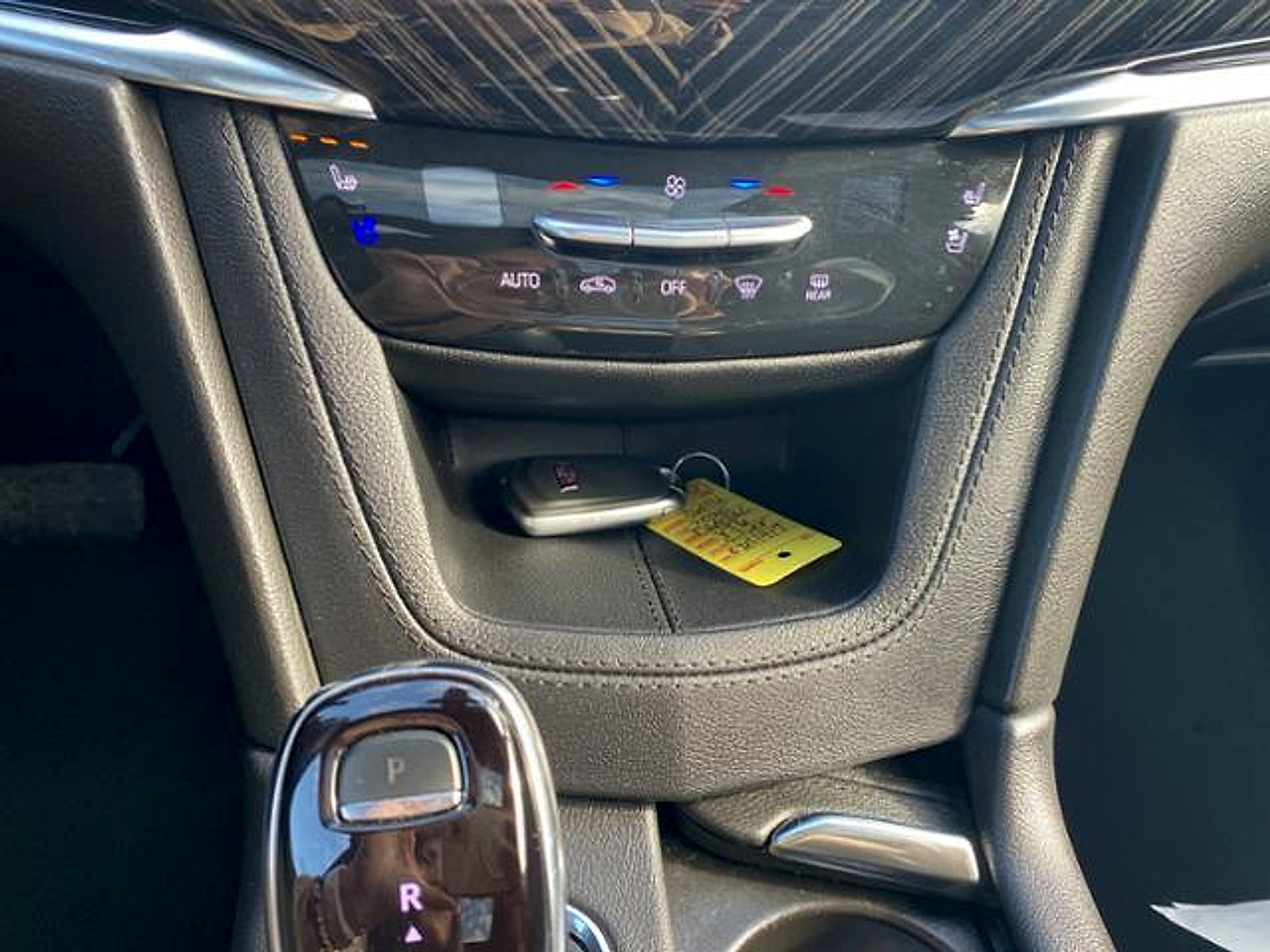 Used 2025 Cadillac XT6 Premium Luxury FWD image 32