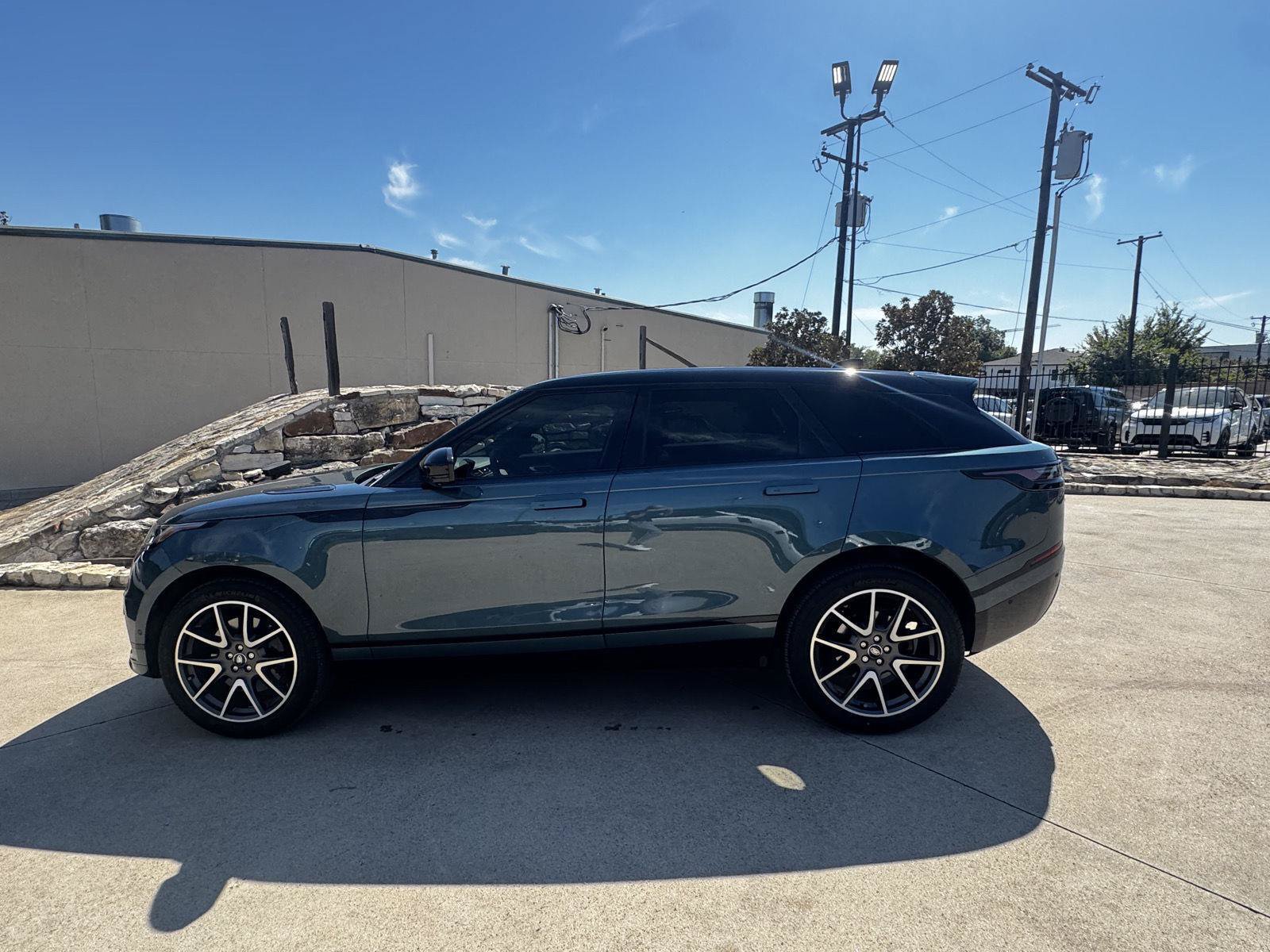 Used 2026 Land Rover Range Rover Velar Dynamic SE AWD/4WD image 3