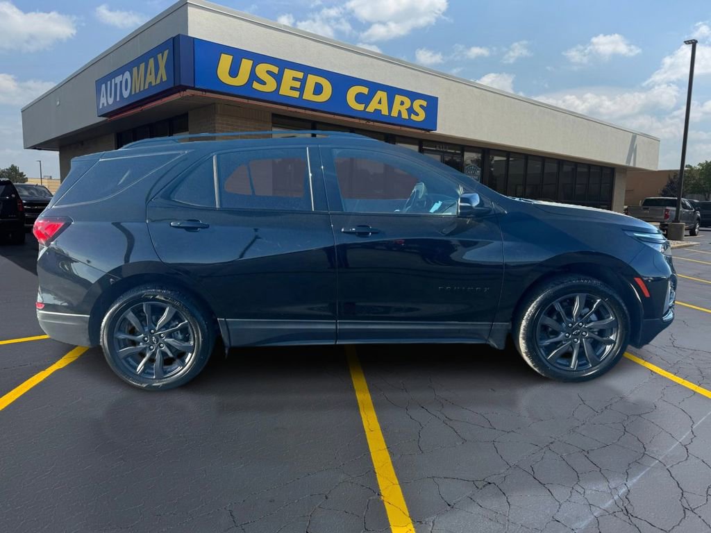 Used 2024 Chevrolet Equinox RS AWD/4WD image 2