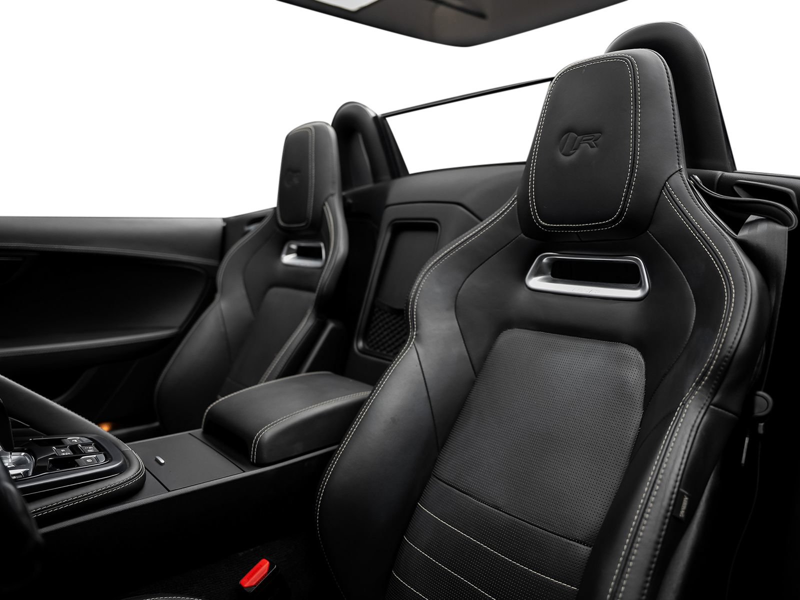 Used 2020 Jaguar F-TYPE R AWD/4WD image 36