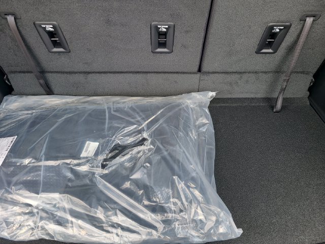 New 2027 Chevrolet Traverse LT w/ Midnight/Sport Edition FWD image 10