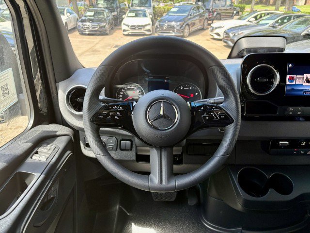 New 2025 Mercedes-Benz Sprinter 2500 image 9