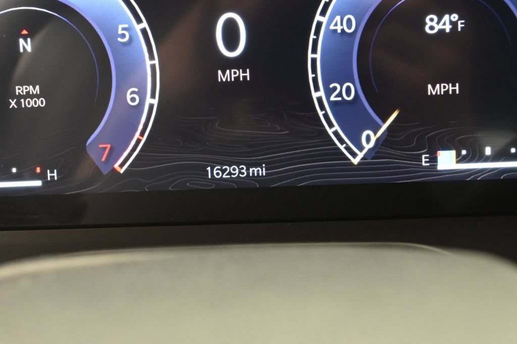 Used 2022 Jeep Grand Cherokee Laredo w/ Luxury Tech Group I AWD/4WD image 30