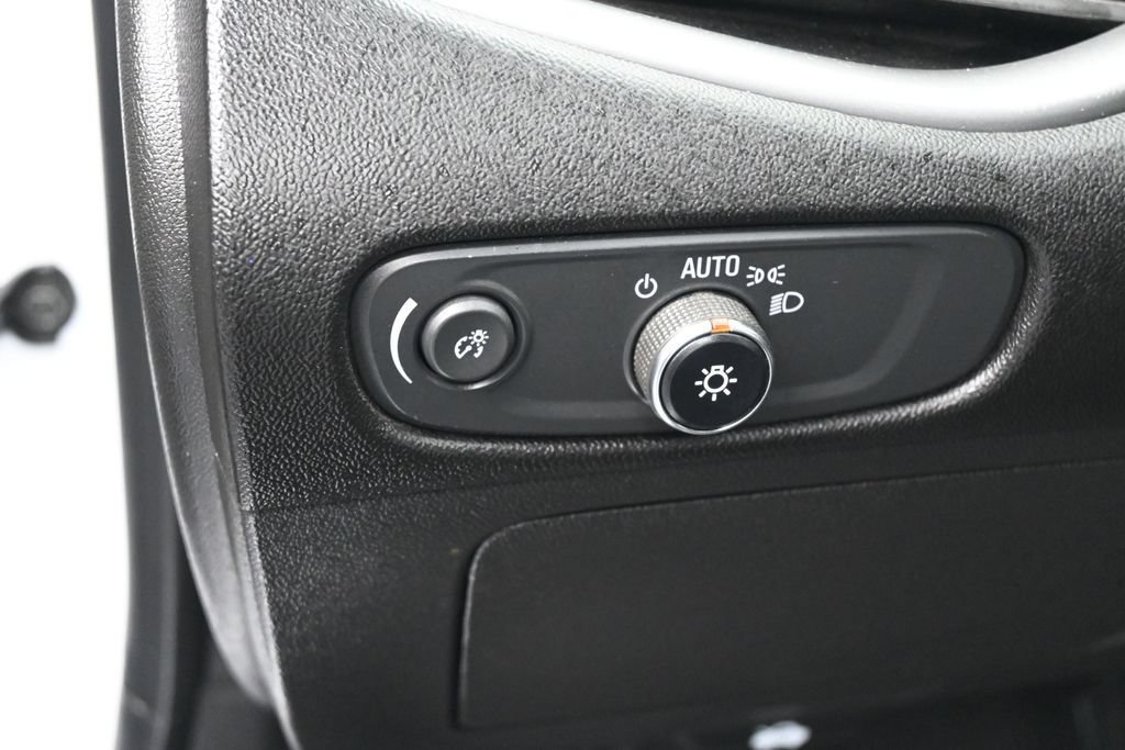 Used 2024 Chevrolet Malibu LT FWD image 16