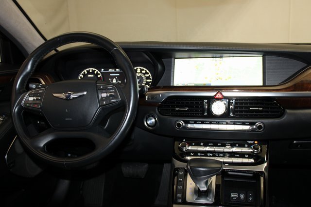Used 2019 Genesis G90 3.3T Premium image 14