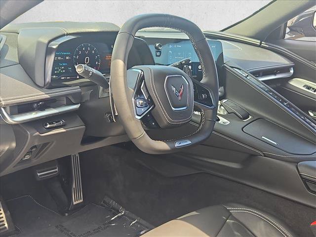 Used 2025 Chevrolet Corvette Z06 RWD image 10