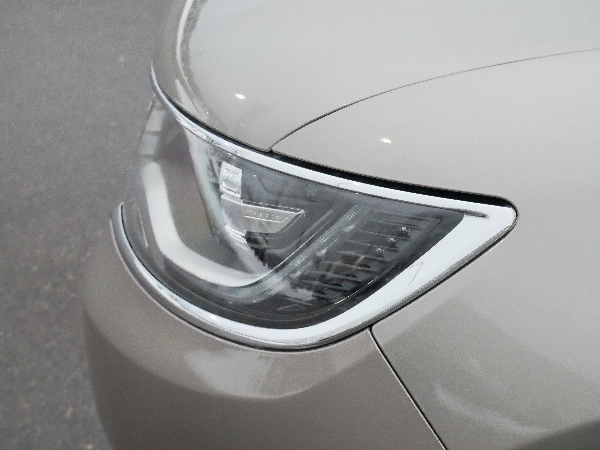 Used 2018 Lincoln MKX Reserve w/ Lincoln MKX Climate Package image 15