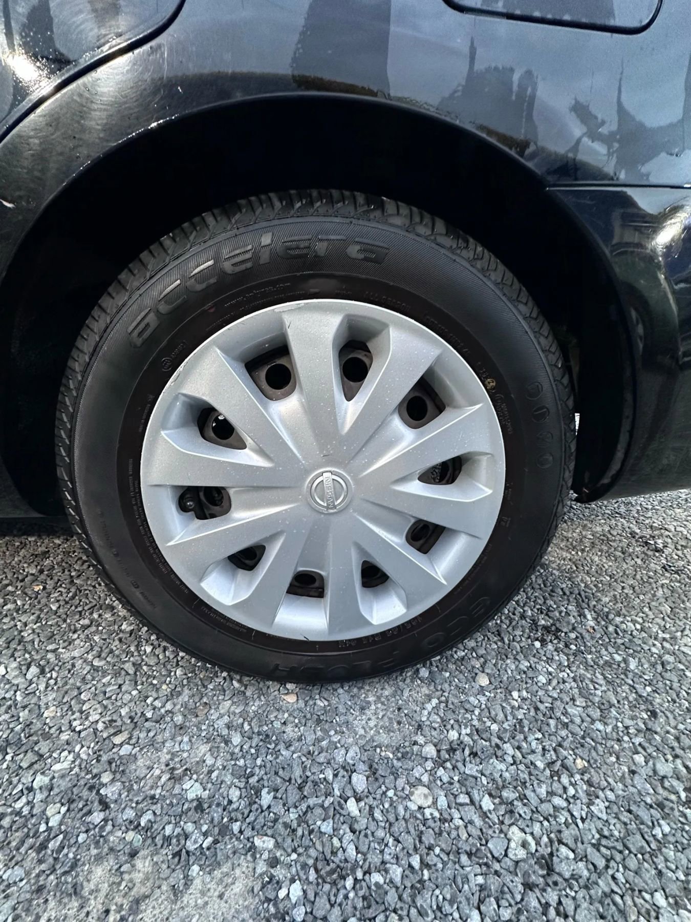 Used 2017 Nissan Versa S image 23