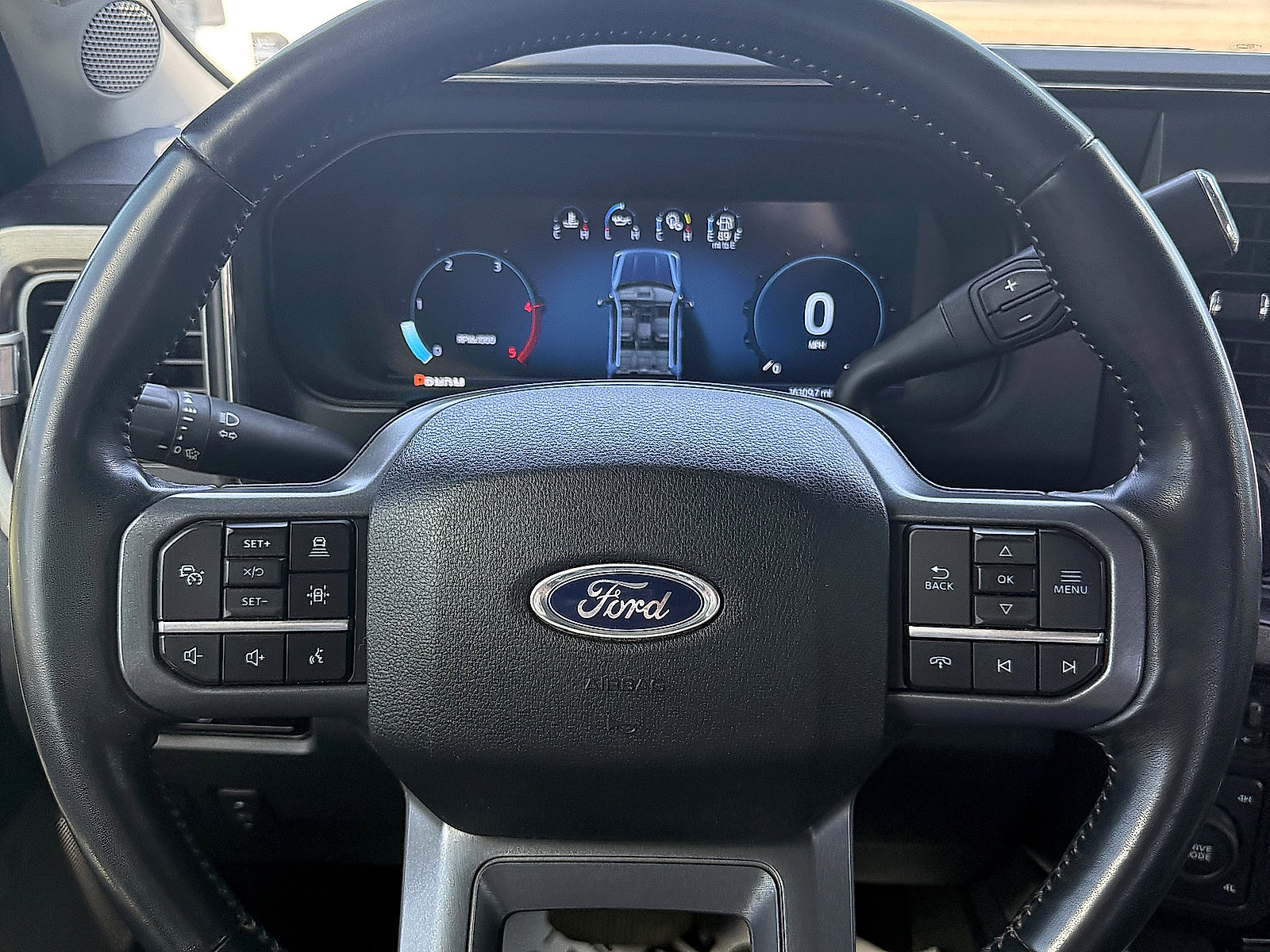 Used 2023 Ford F350 Lariat w/ Tow Technology Package AWD/4WD image 12