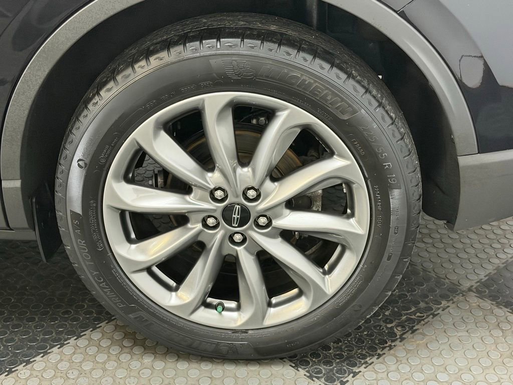 Used 2022 Lincoln Corsair AWD w/ Premium Package image 17