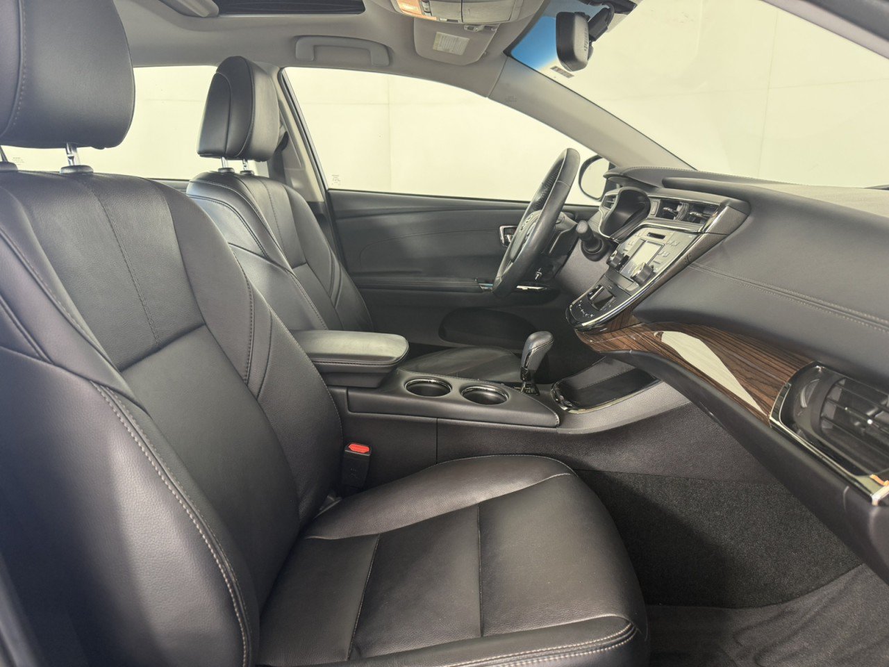 Used 2015 Toyota Avalon XLE Premium FWD image 10