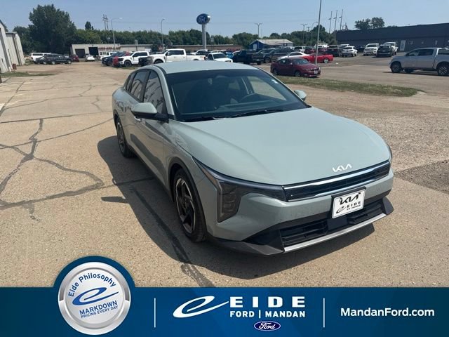 Used 2025 Kia K4 EX FWD image 1