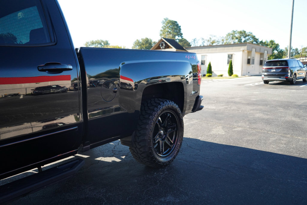 Used 2018 Chevrolet Silverado 1500 LT w/ All Star Edition AWD/4WD image 22