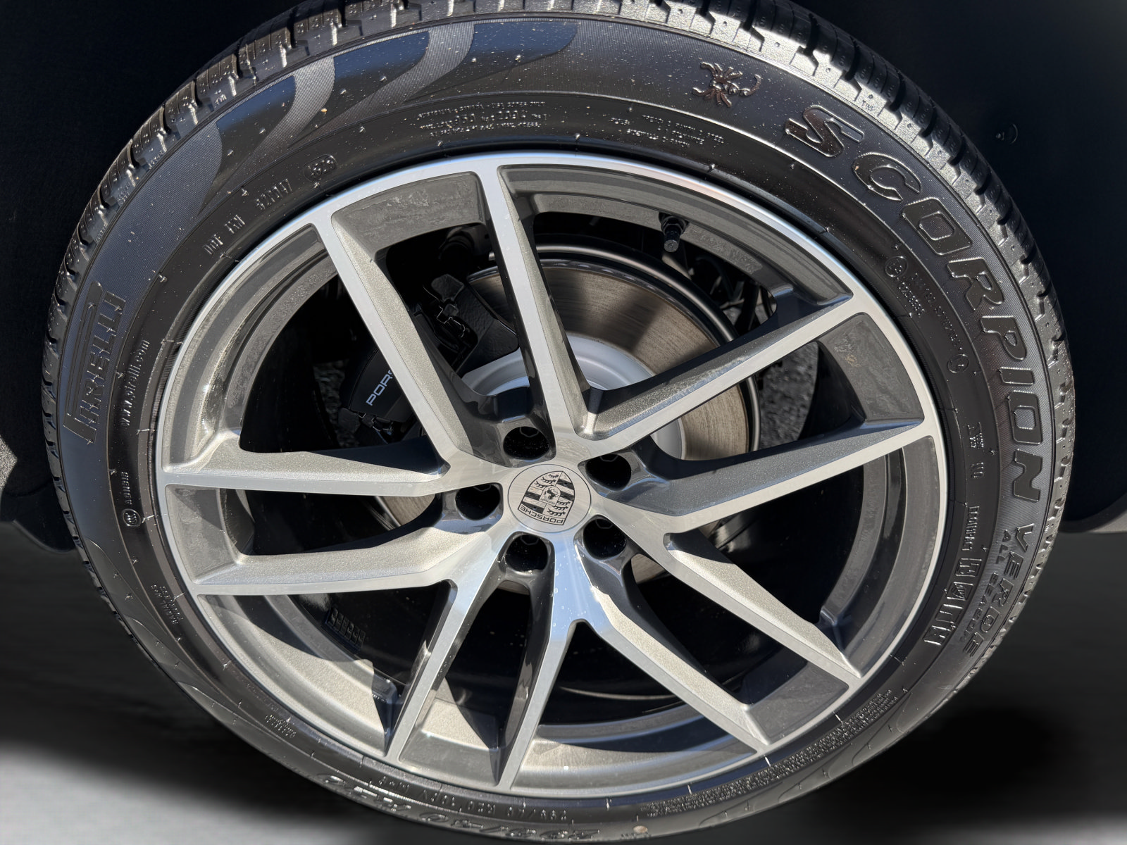 New 2026 Porsche Macan AWD/4WD image 8