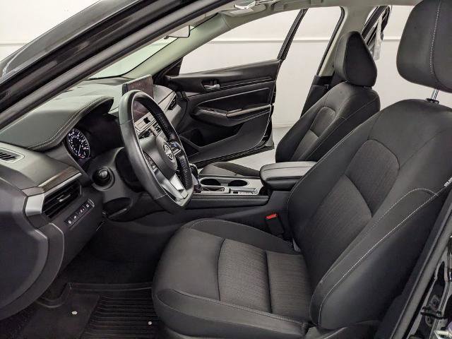 Used 2024 Nissan Altima 2.5 SV w/ SV Premium Package AWD/4WD image 16
