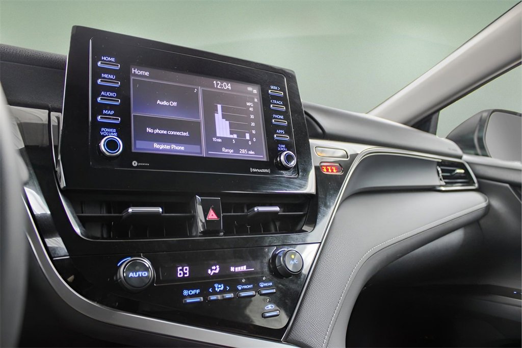 Used 2021 Toyota Camry SE image 25