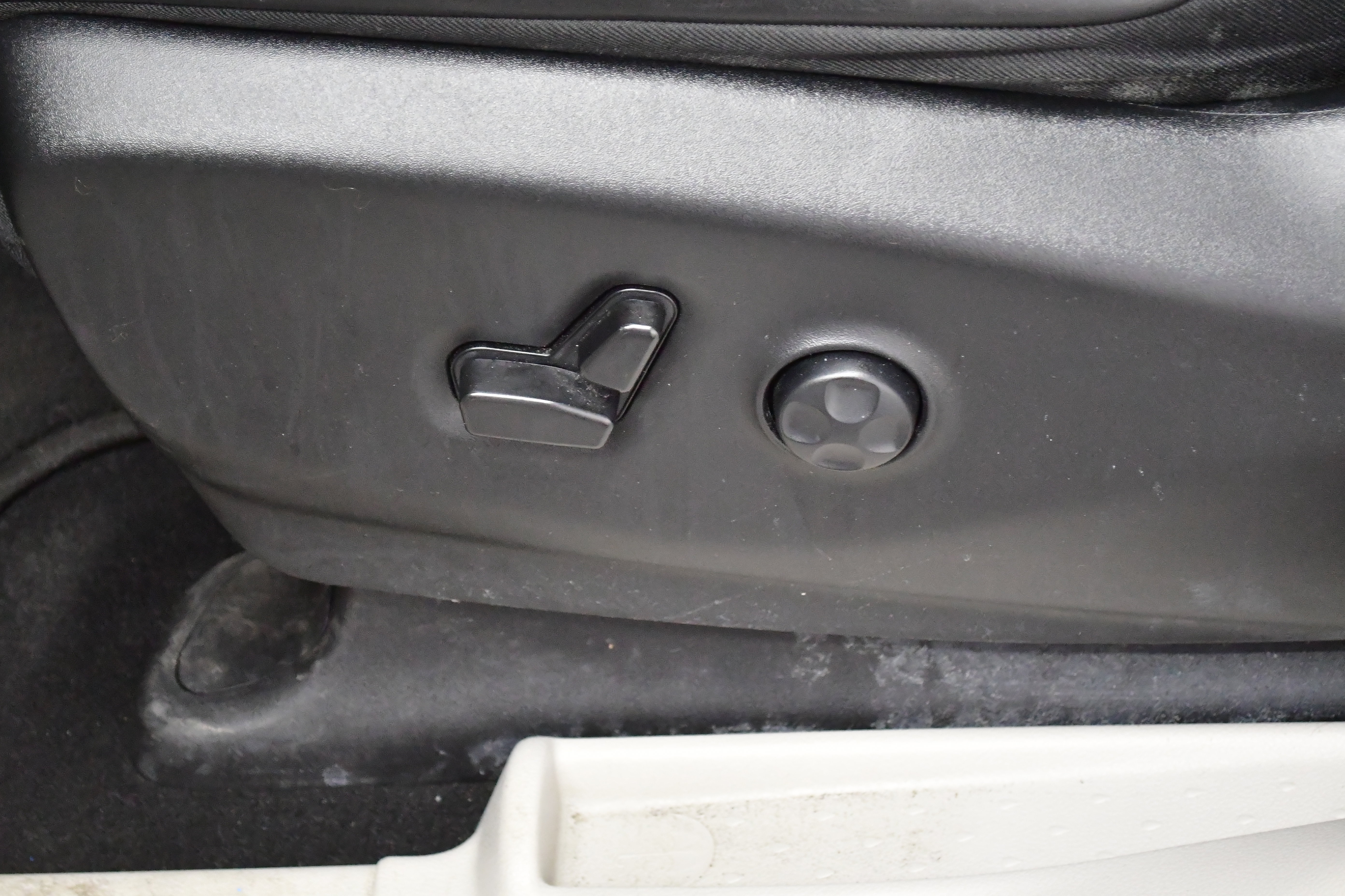 Used 2023 Chrysler Pacifica Touring-L FWD image 14