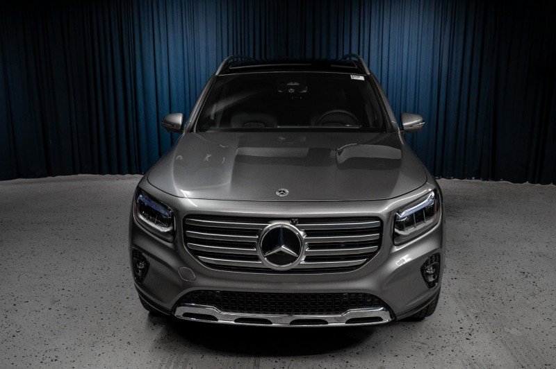 New 2026 Mercedes-Benz GLB 250 4MATIC image 2