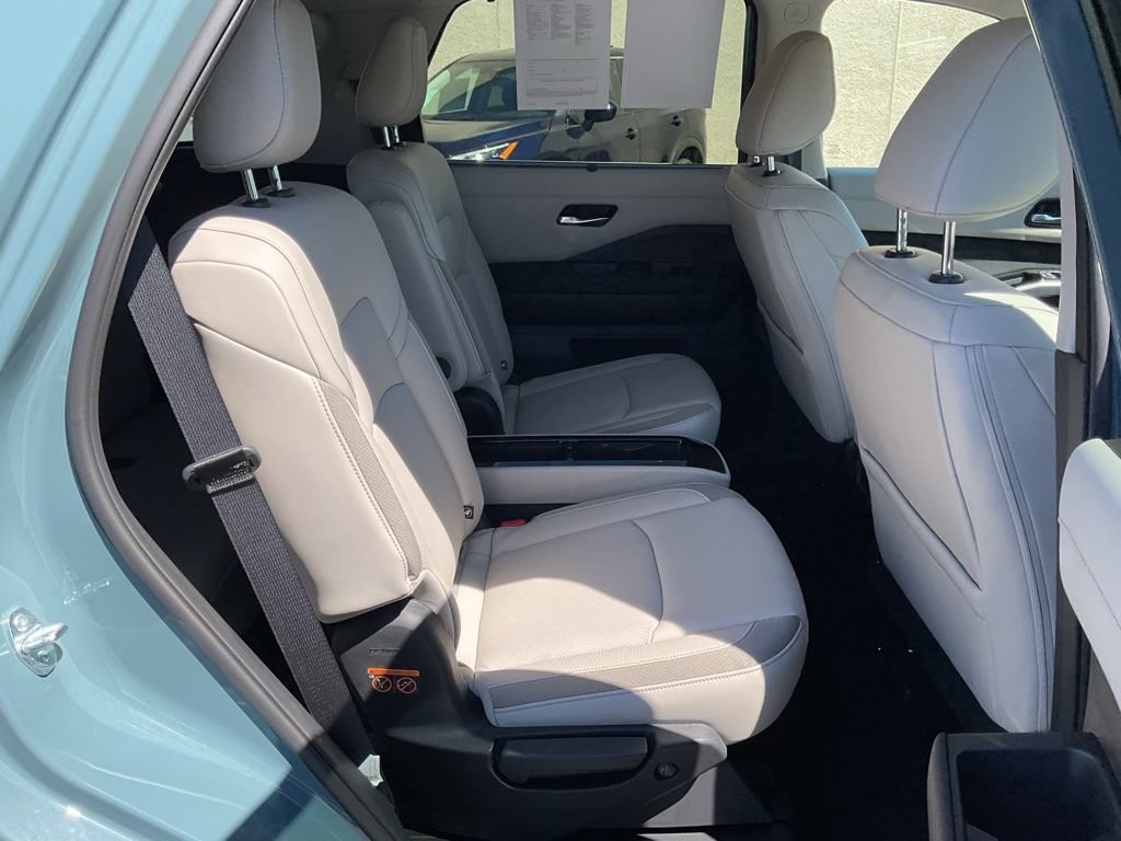 Used 2026 Nissan Pathfinder SL w/ SL Premium Package AWD/4WD image 20