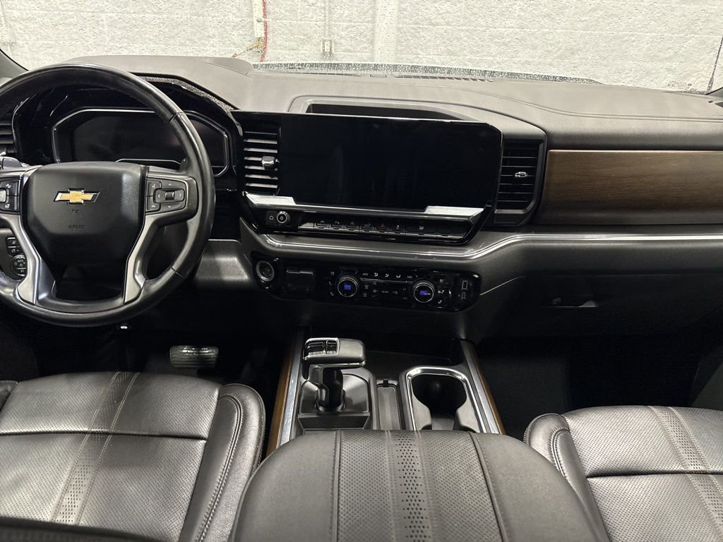 Used 2024 Chevrolet Silverado 1500 High Country w/ Technology Package AWD/4WD image 14