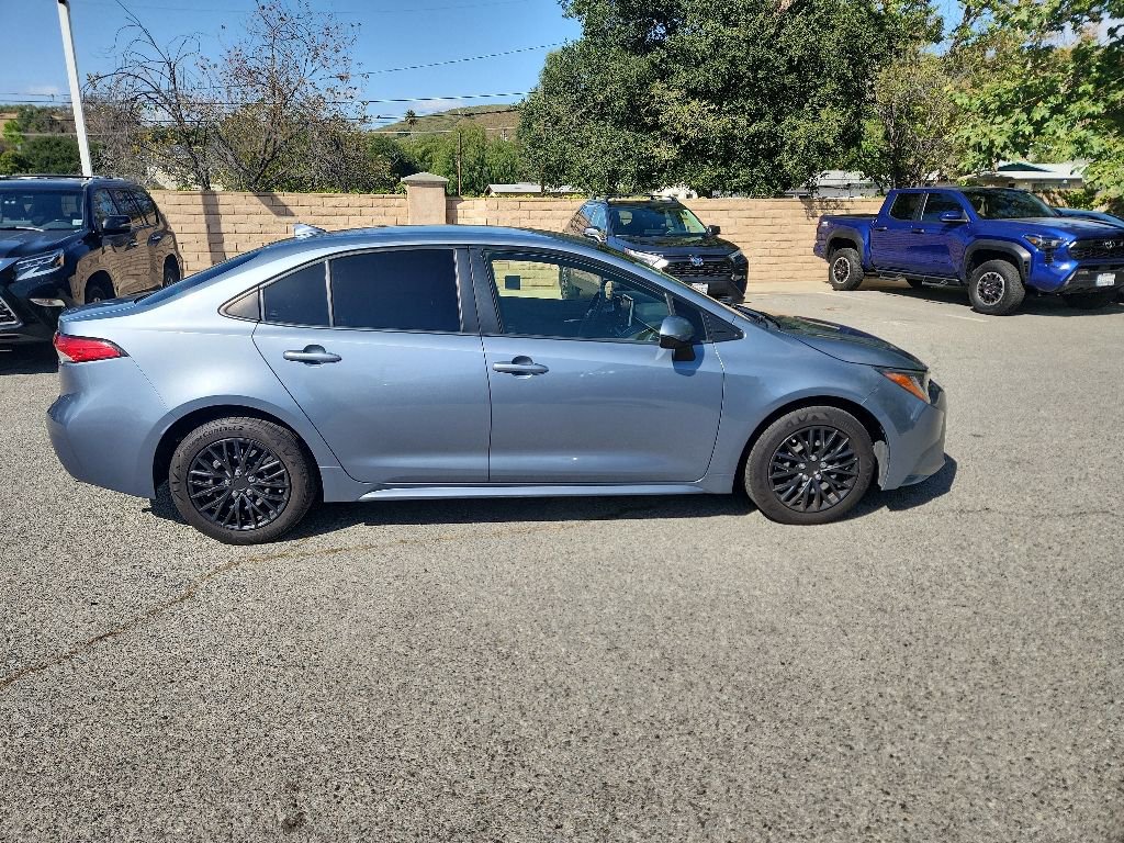Used 2021 Toyota Corolla LE w/ Carpet Mat Package (TMS) FWD image 6